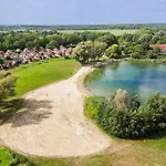 6 - Persoons Lakeside 25 * Ewijk