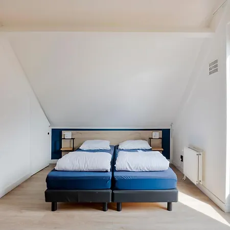 6 - Persoons Lakeside 25 Holiday home *