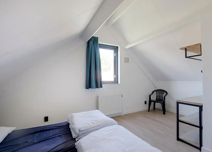 6 - Persoons Lakeside 25 Holiday home Ewijk