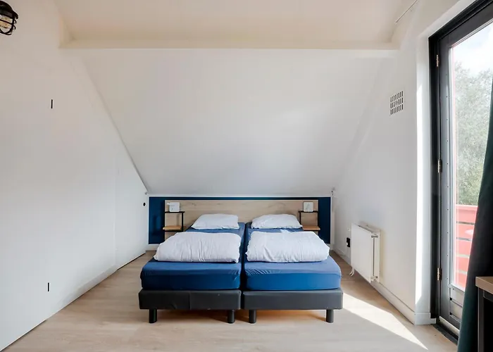 6 - Persoons Lakeside 25 Feriehus *