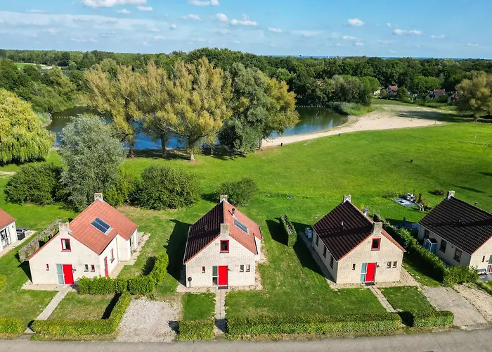 Feriehus 6 - Persoons Lakeside 25 *