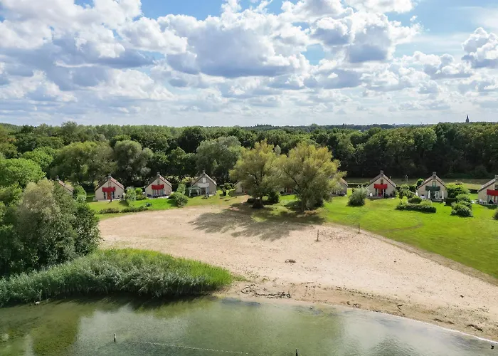 Feriehus 6 - Persoons Lakeside 25