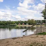 6 - Persoons Lakeside 25 *
