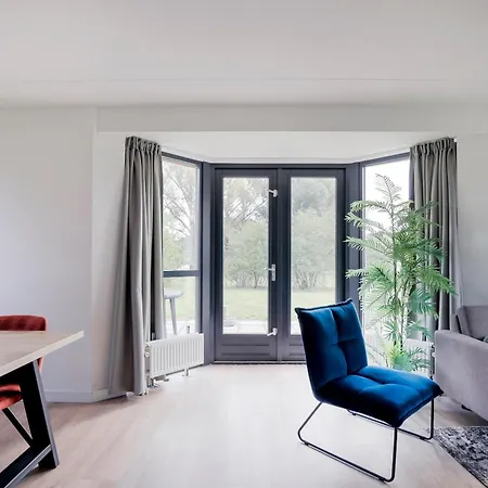 6 - Persoons Lakeside 25 بيت للعطل